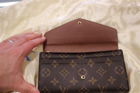 lv sarah wallet epi|sarah wallet in monogram.